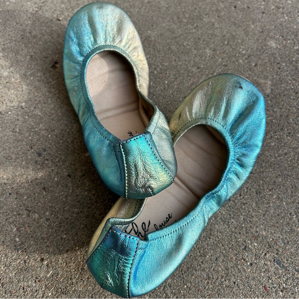 The Storehouse Flats Metallic Teal to Gold Foldable Ballet Flats size 5